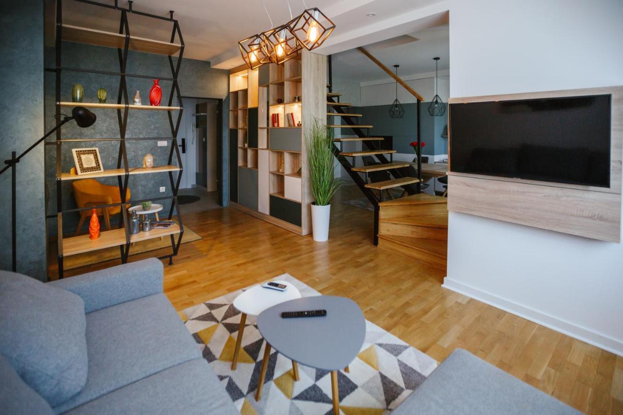 Apartment Duplex *