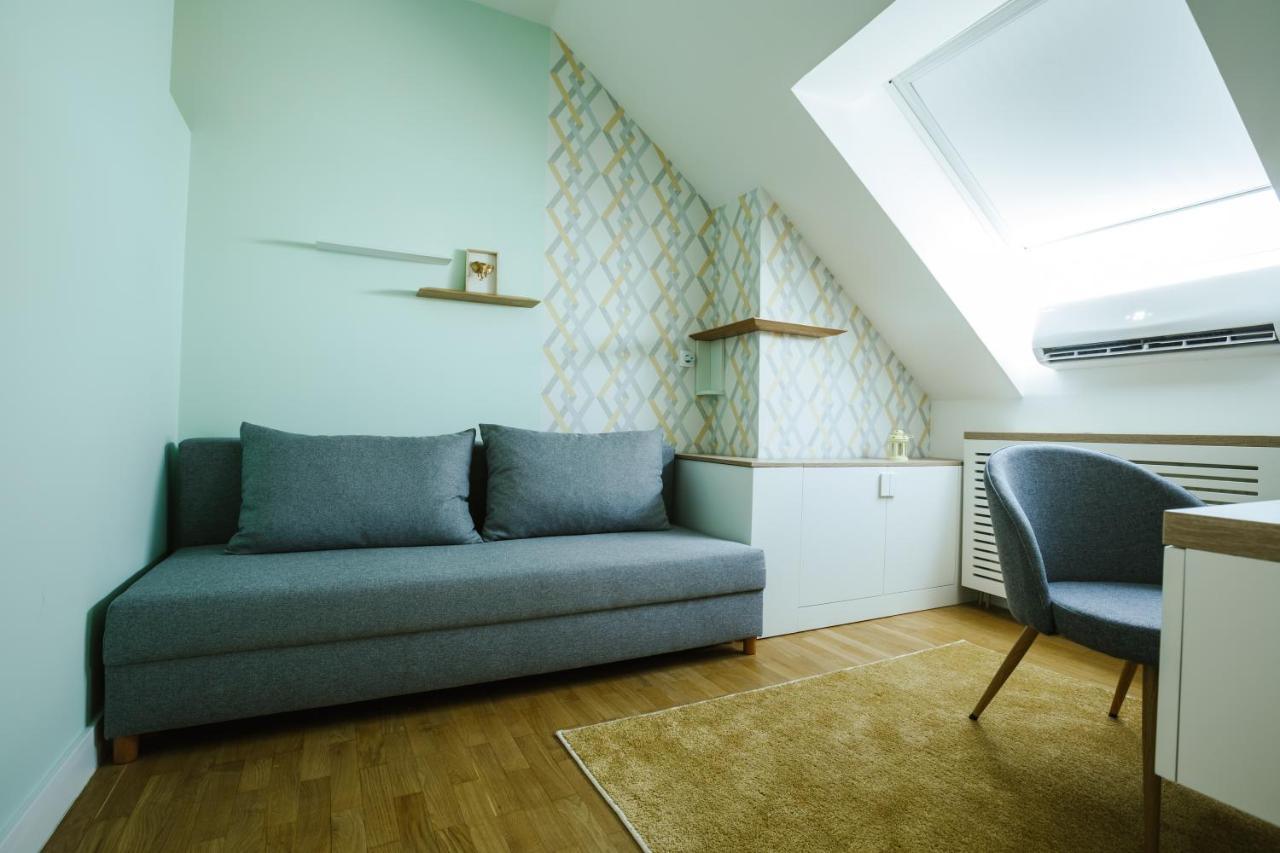 Duplex *