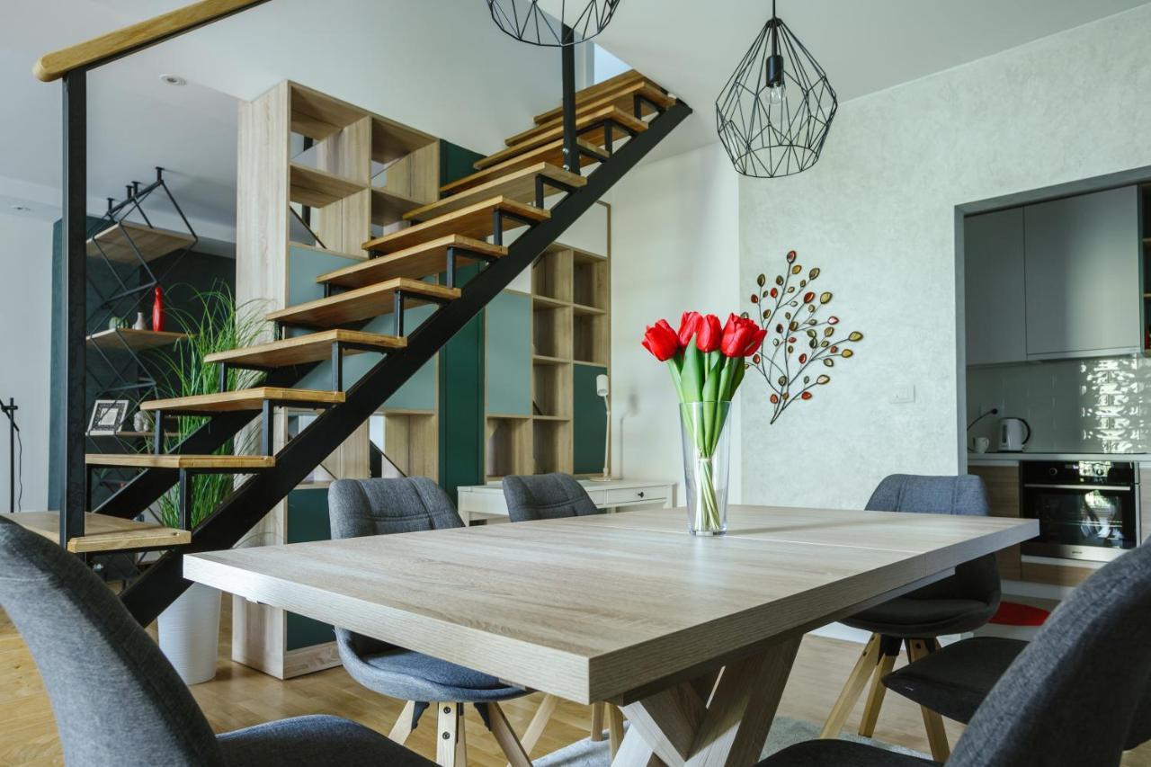 Apartment Duplex *